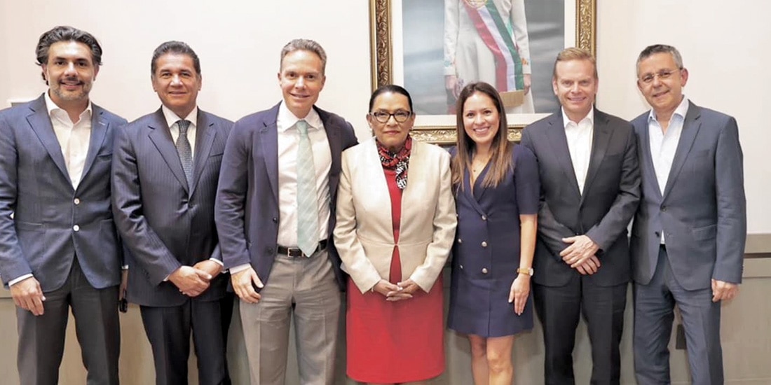 De izq. a der.: Jesús Sesma, Carlos Puente, Manuel Velasco, la titular de la Segob, Rosa Icela Rodríguez; Karen Castrejón, Arturo Escobar y César Yáñez, en foto de archivo.