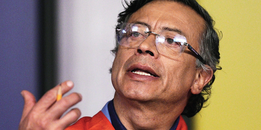 EL PRESIDENTE de Colombia, Gustavo Petro, gesticula durante una conferencia de prensa en el palacio presidencial, ayer.