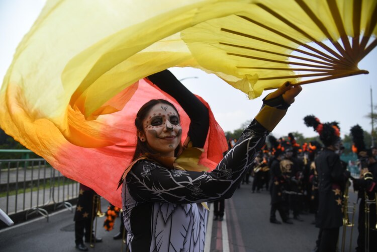600 catrinas y catrines conformaron parte del Desfile del Día de Muertos. Foto: Gobierno CDMX