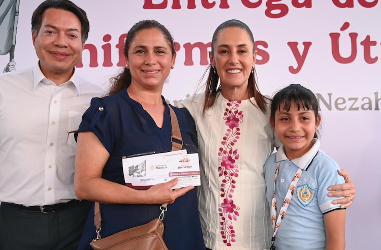El secretario Mario Delgado respalda el inicio del programa educativo que otorgará 2,500 pesos por estudiante.