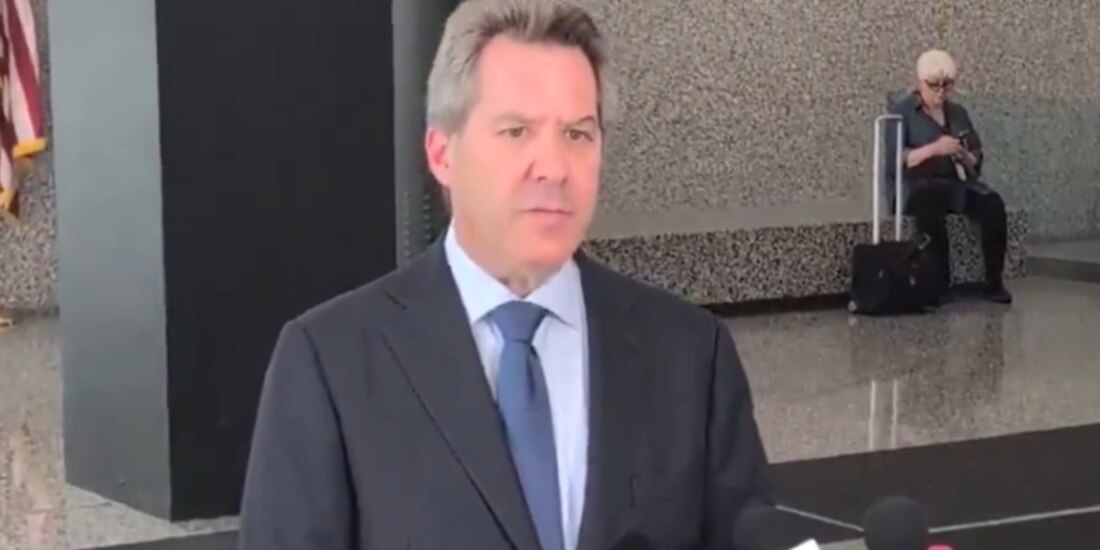 Jeffrey Lichtman, en conferencia de prensa el pasado 11 de julio tras salir de la audiencia de Ovidio Guzmán en la corte de Chicago.