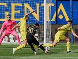 Una acción del partido entre Villarreal y Barcelona de LaLiga de España