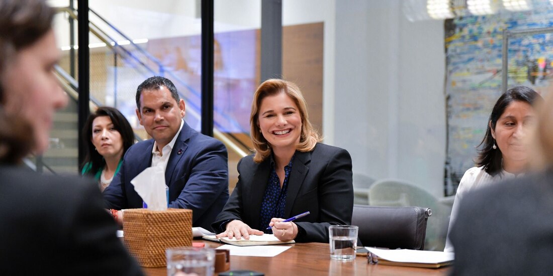 La gobernadora de Chihuahua en gira de trabajo.