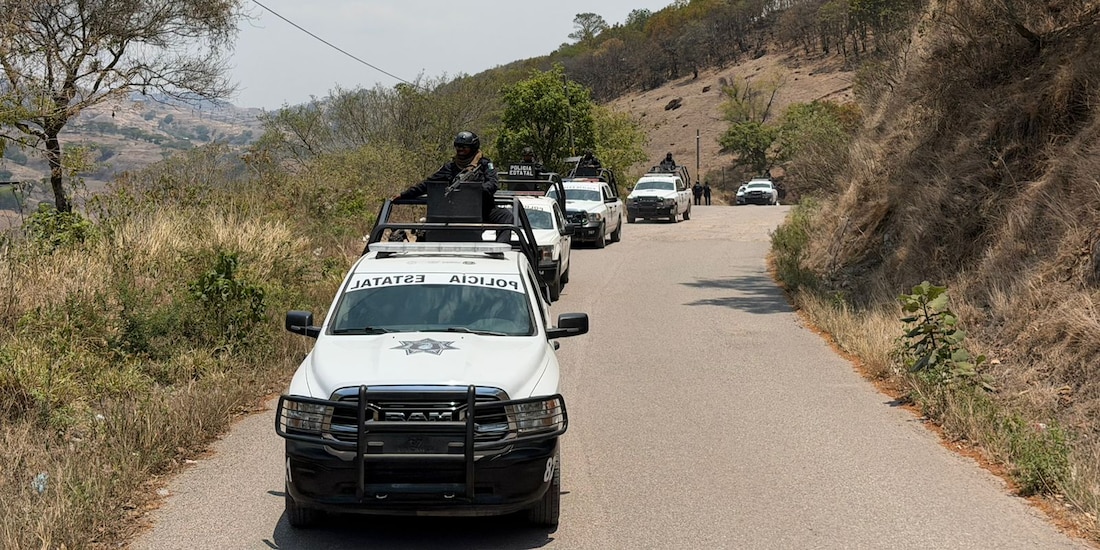 Elementos y patrullas de la Policía Estatal en Chilapa.