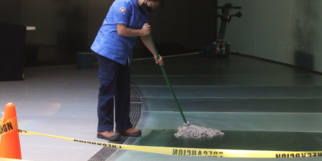 Trabajadores de limpieza del Senado de la República pertenecen a la empresa outsourcing "Fonatur Construcciones"