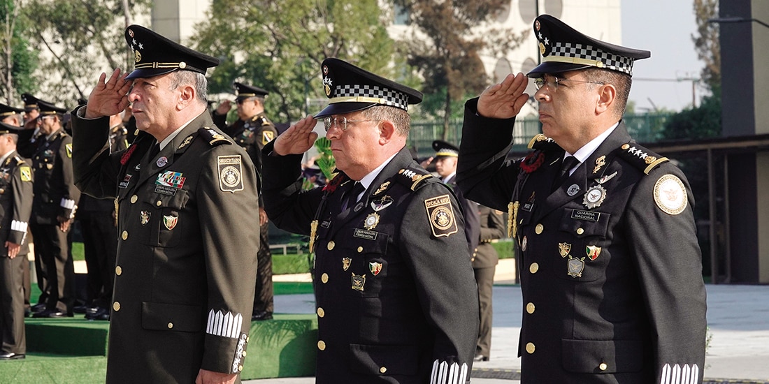 (De izq. a der.:) Los generales Enrique Martínez, Hernán Cortés y Guillermo Briseño, ayer