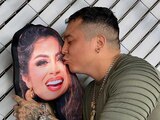 Edwin Luna presume su cobija y cojín con la cara de Kimberly Flores (FOTOS)