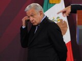 El presidente Andrés Manuel López Obrador afirma que los mexicanos necesitan gobernantes honestos e íntegros, no 'ambiciosos vulgares'.