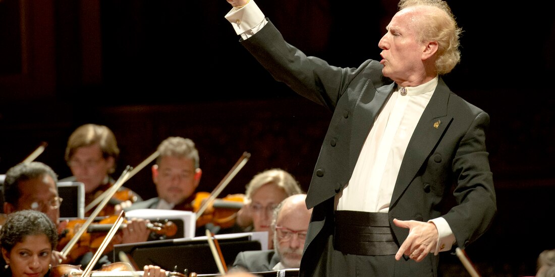 El reconocido director de orquesta Enrique Arturo Diemecke.