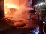 VIDEO. Incendio presuntamente provocado por grupo delictivo en Central de Abasto de Toluca deja 8 muertos y 2 heridos.