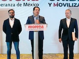 De izq. a der.: Víctor Hugo Romo, Mario Delgado y Arturo Zaldívar, ayer.