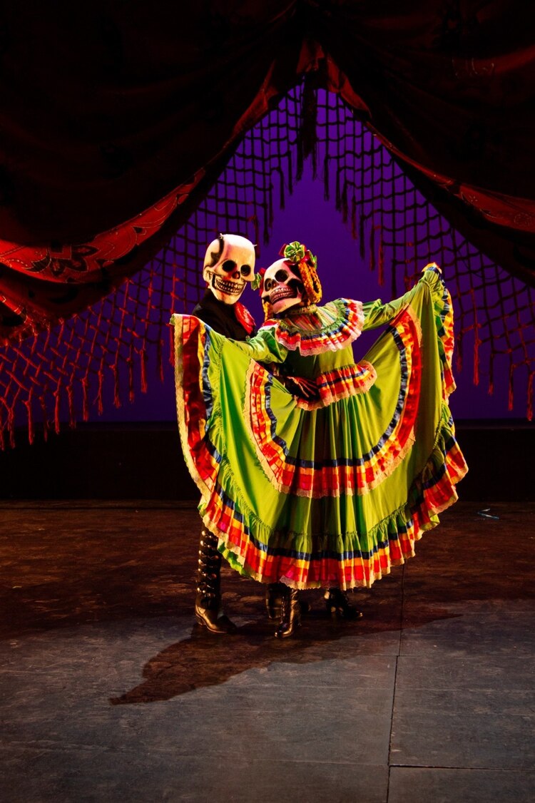 Viva la muerte. Danza.