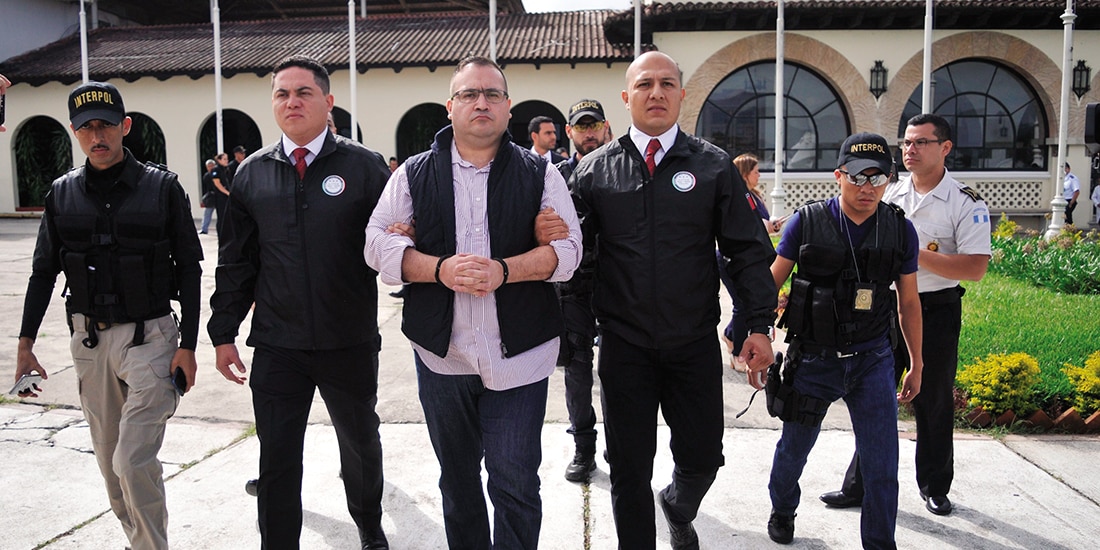 Al cetro, el exgobernador de Veracruz Javier Duarte, previo a ser enviado a México desde Guatemala.