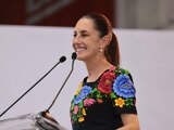 Sheinbaum anuncia que presupuesto de pueblos originarios y afromexicanos incrementará a 13 mil 500 mdp.