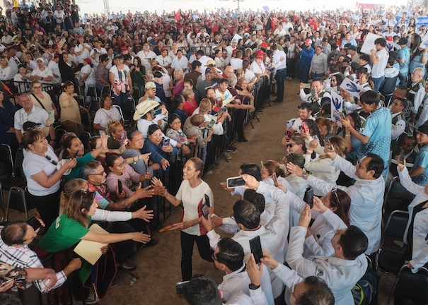 Presidenta Claudia Sheinbaum durante su gira de trabajo en el estado de Coahuila.