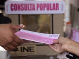 Por la diferencia del huso horario sólo está pendiente el cierre de las mesas receptoras de la consulta popular localizadas en Baja California y Sonora.