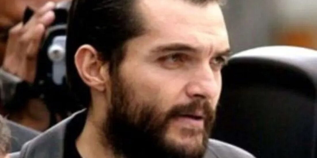 Jueza ordena a FGR suspender ficha roja de Interpol contra Carlos Ahumada.