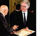 EL PROFESOR Carlo Ginzburg recibe el premio Balzan, en Roma, en foto de archivo