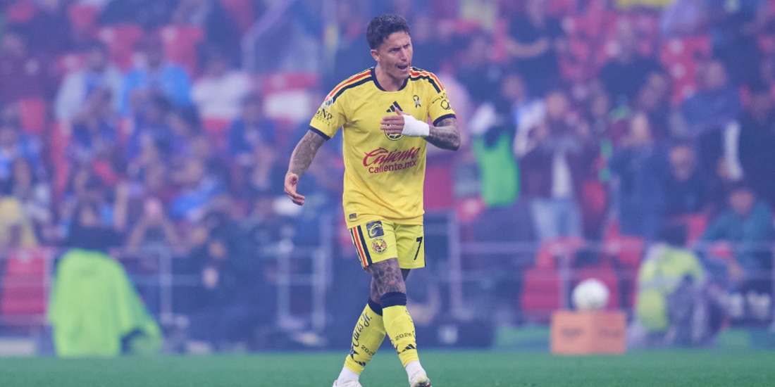 Brian Rodríguez festejando su gol ante Cruz Azul.