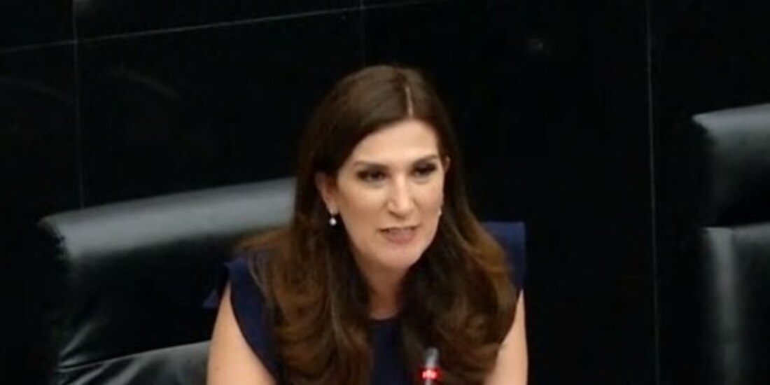 La vicecoordinadora de los senadores del PAN, Kenia López Rabadán.