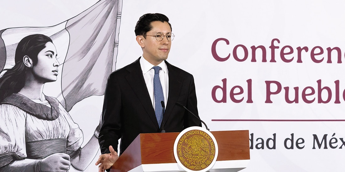 Roberto Velasco, en la conferencia presidencial, ayer.