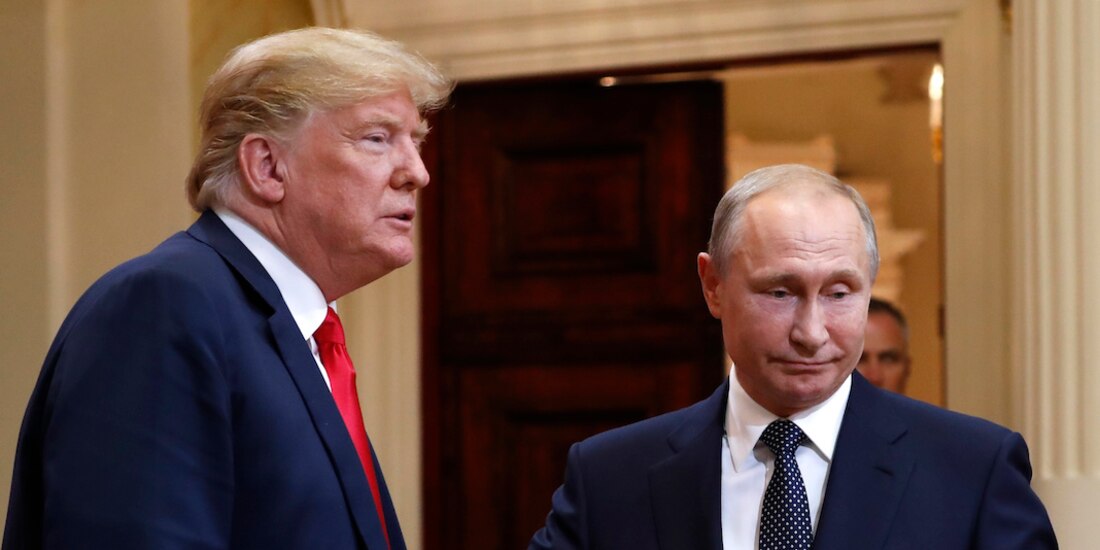 En la foto de archivo: Donald Trump y Vladimir Putin durante una reunión.
