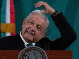 AMLO aprovechó para llamar a que se terminen los lujos en los gobiernos estatales