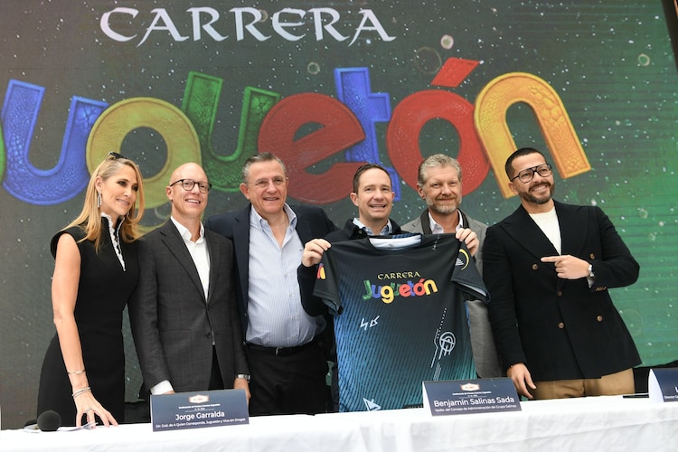 La presentación de la Carrera Juguetón en colaboración con Azteca Deportes
