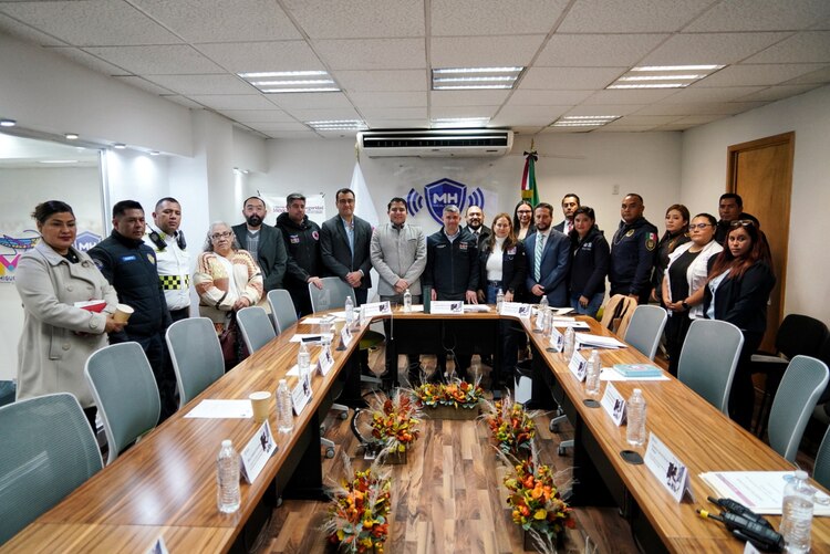La Mesa para la Construcción de Paz y Seguridad en Miguel Hidalgo busca fortalecer la colaboración entre autoridades para mejorar la seguridad.