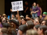 Mujeres protestan contra violencia de género