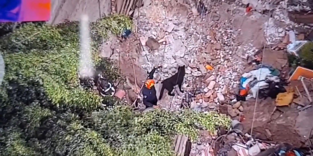 Bomberos siguen labores de rescate en edificio colapsado por posible segunda persona atrapada.