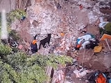 Bomberos siguen labores de rescate en edificio colapsado por posible segunda persona atrapada.
