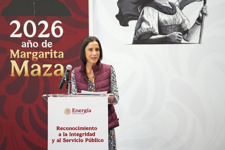 Luz Elena González Escobar preside la Ceremonia de Entrega de Reconocimientos 2025.