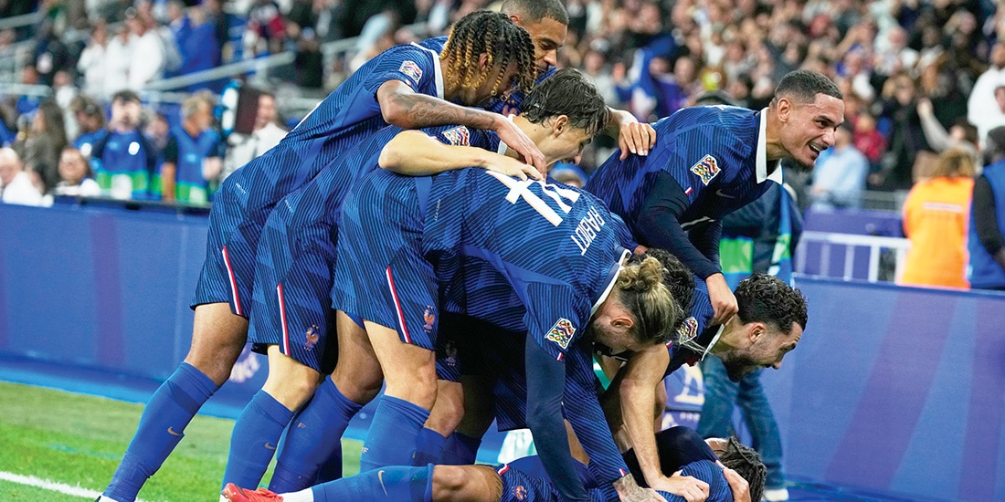 Futbolistas de Francia celebran una de sus anotaciones, ayer, en el duelo de Liga de Naciones 2026.