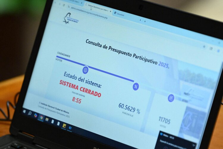 Ciudadanos participan en asambleas para definir el destino del Presupuesto Participativo.