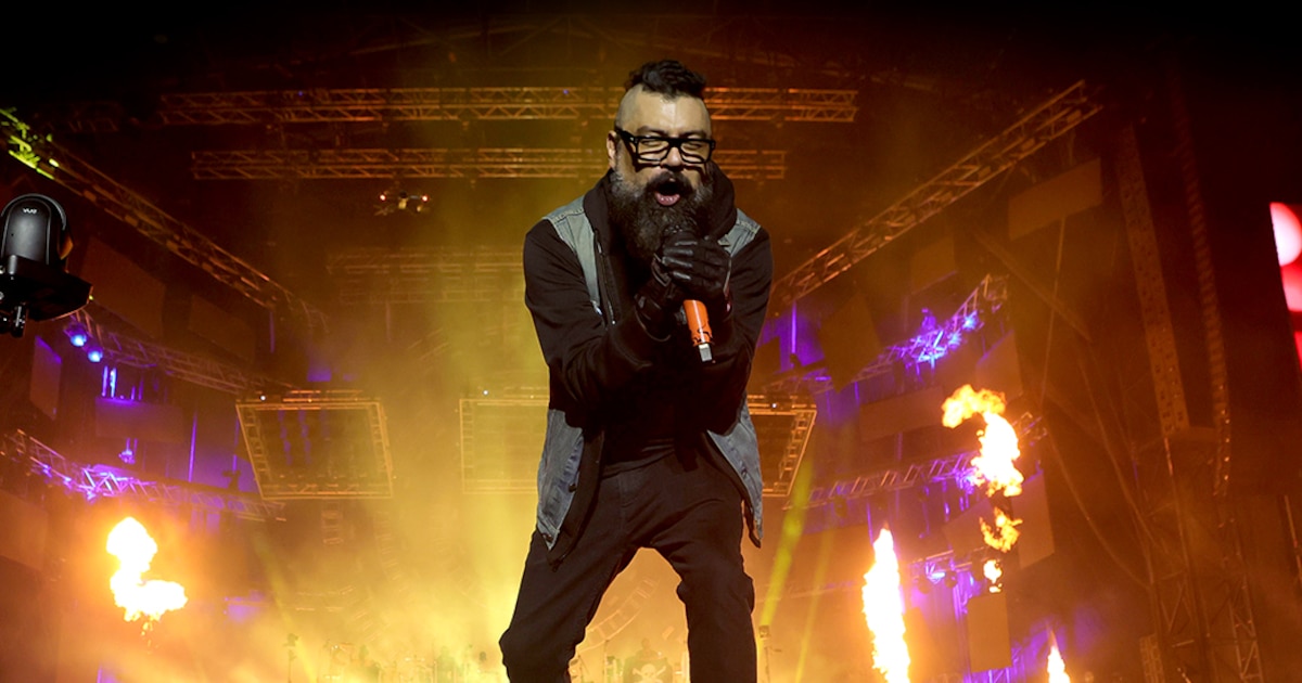 Panteón Rococó se divierte como preparatoriano - La Razón de México