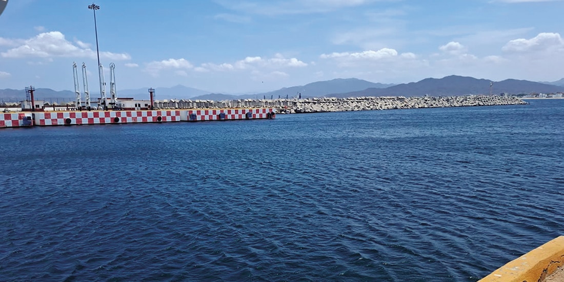 Aspecto de Carrillo Puerto en el centro histórico de Manzanillo, Colima, ayer.