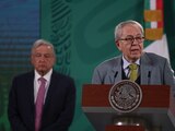 El secretario de Salud, Jorge Alcocer (derecha) y el Presidente López Obrador, ayer durante la mañanera.