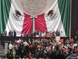 Diputados de la 4T cantan Las Mañanitas a AMLO en San Lázaro