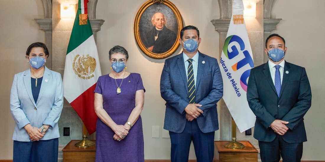 Gobernador de Guanajuato, Diego Sinhue Rodríguez Vallejo anuncia cambios en el Gabinete de Educación.