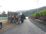 Vuelca tráiler en la México-Cuernavaca