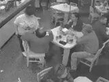 Revelan nuevos videos sobre homicidio en restaurante "La Polar".