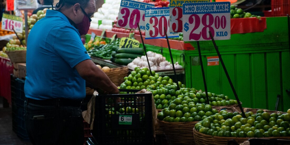 Precios de productos de la canasta básica en México.