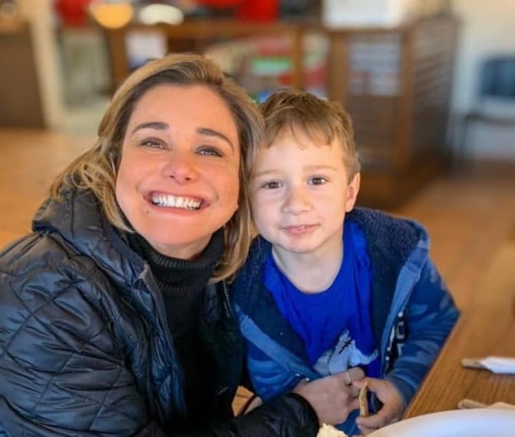 La candidata de la alianza PAN-PRD, Maru Campos, celebró ayer el Día de la Familia.