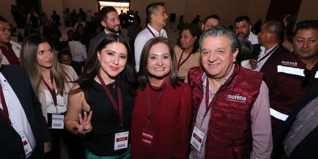 Alma Alcaraz recibió su constancia como candidata de MORENA-PT-VERDE.para la gubernatura de Guanajuato