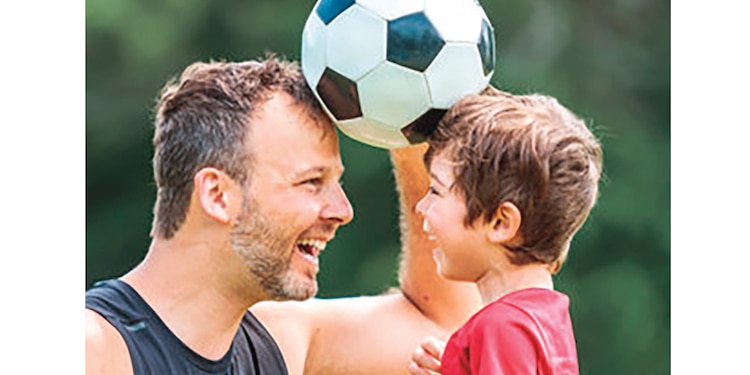Planea una actividad para divertirse y disfrutar con sus hijos.