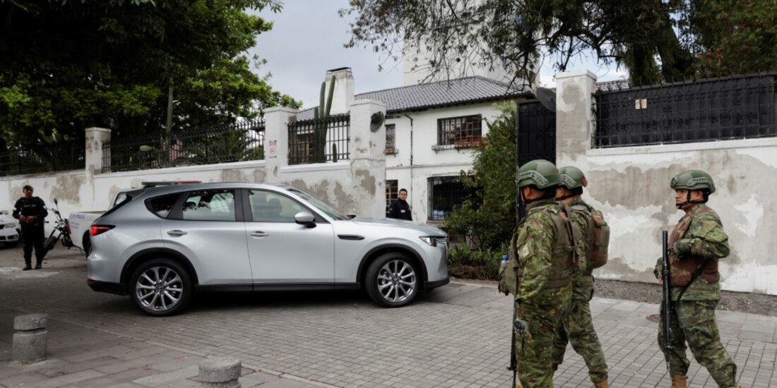 Expertos de la UNAM advierten riesgos para la región tras conflicto entre México y Ecuador.