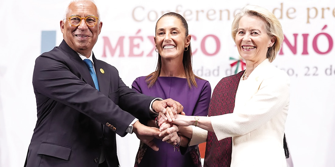 LA MANDATARIA con la presidenta de la Comisión Europea y el presidente del Consejo Europeo, ayer.