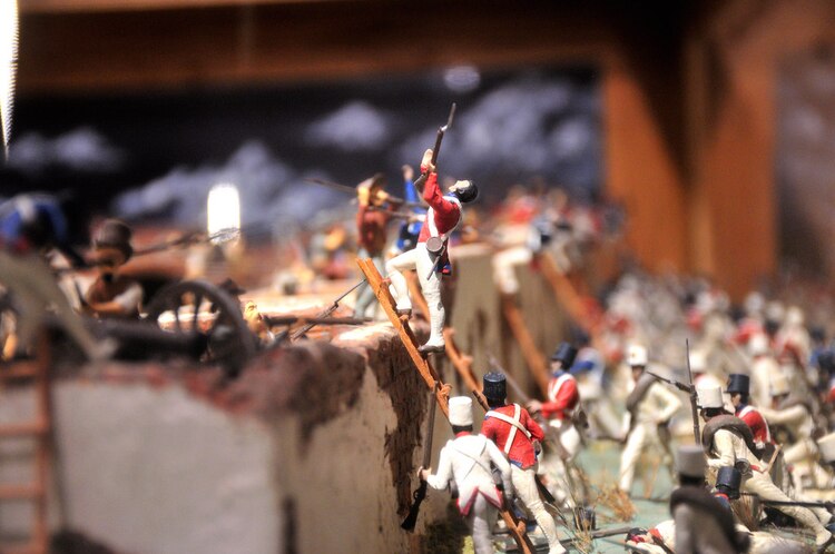 Una recreación de la Batalla del Álamo, con juguetes.