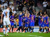 Jugadores del Barcelona festejan el gol de Gerard Piqué contra el Dinamo Kiev.
